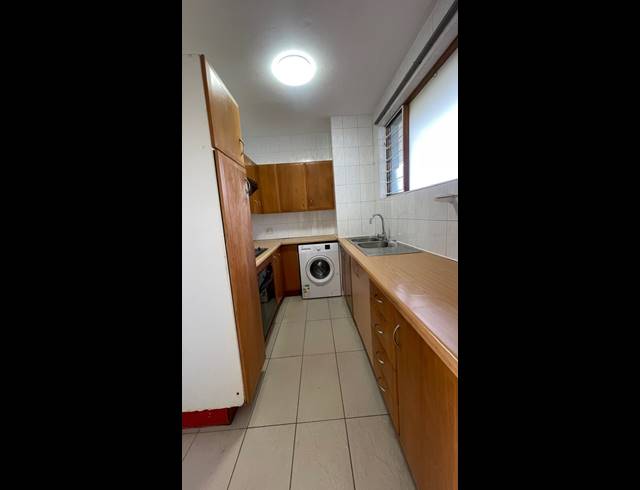 2.5 BEDROOM APARTMENT FOR SALE IN ESSENWOOD